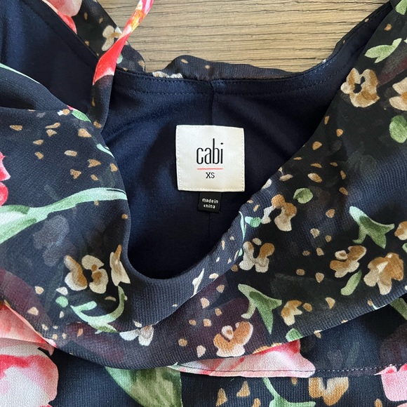 CAbi cold shoulder blouse- XS - Picture 5 of 7